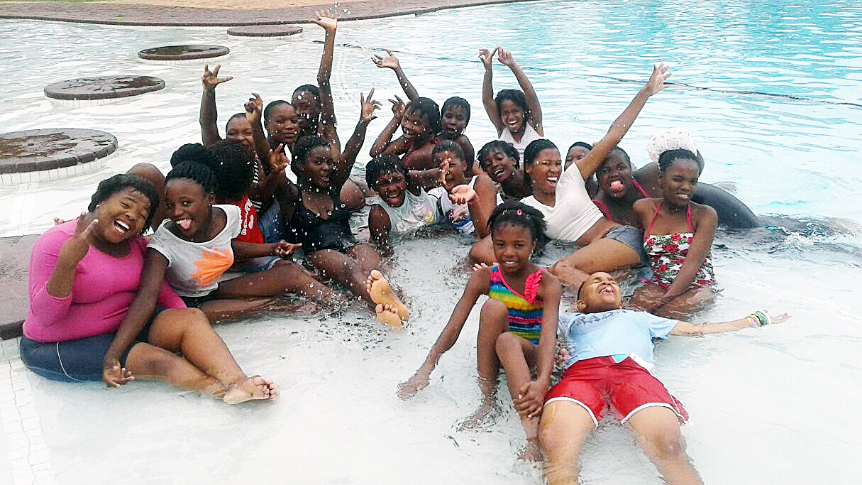 Girls club outing to Springfield swimming pool